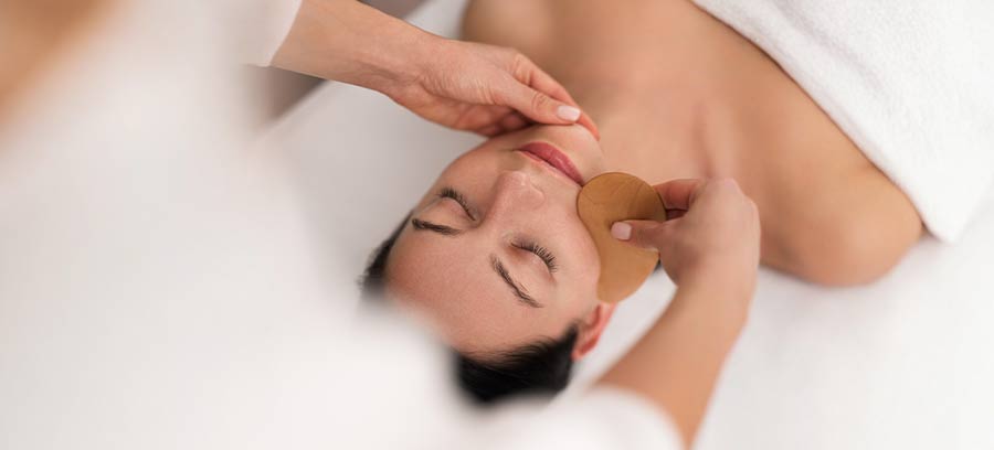 Aesthetic Therapist in Kolkata | Dr. Surabhi Sharma 