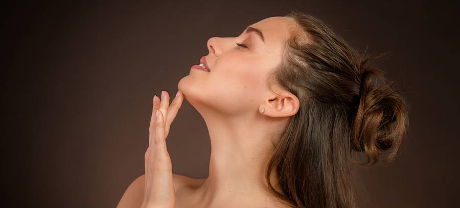 Double Chin Reduction Treatment in Kolkata | Dr. Surabhi Sharma 