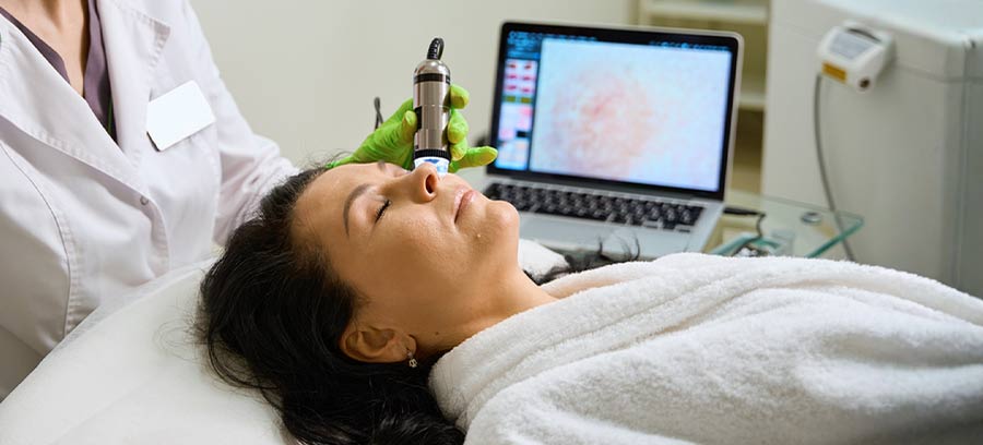 Fractional CO2 Laser Treatment in Kolkata | Dr. Surabhi Sharma 